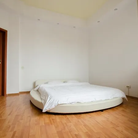 Apartament Huge River View In Old Town 3bdr *
